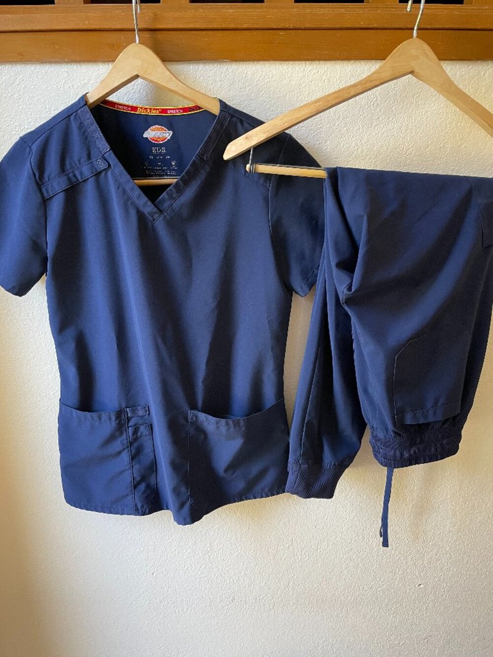 Dickies Navy Blue Scrubs set (xs top, s joggers)